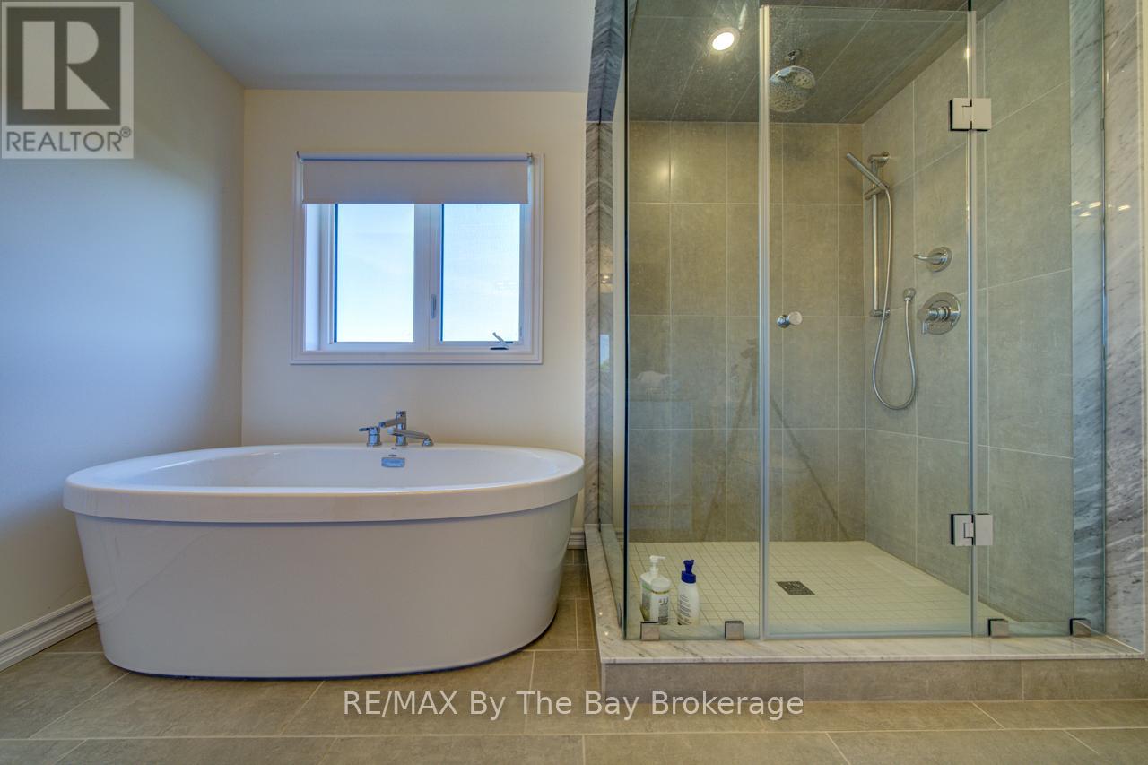 166 Mapleside Drive, Wasaga Beach, Ontario  L9Z 3A5 - Photo 25 - S13428074