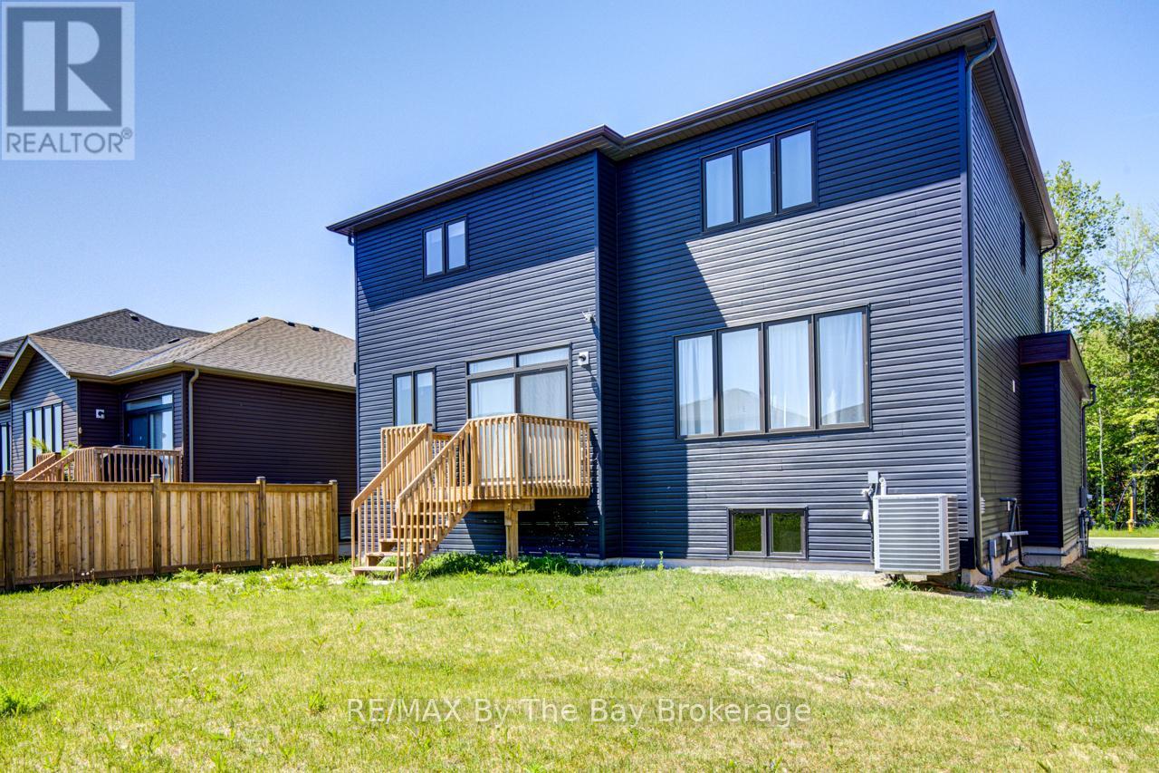 166 Mapleside Drive, Wasaga Beach, Ontario  L9Z 3A5 - Photo 34 - S13428074