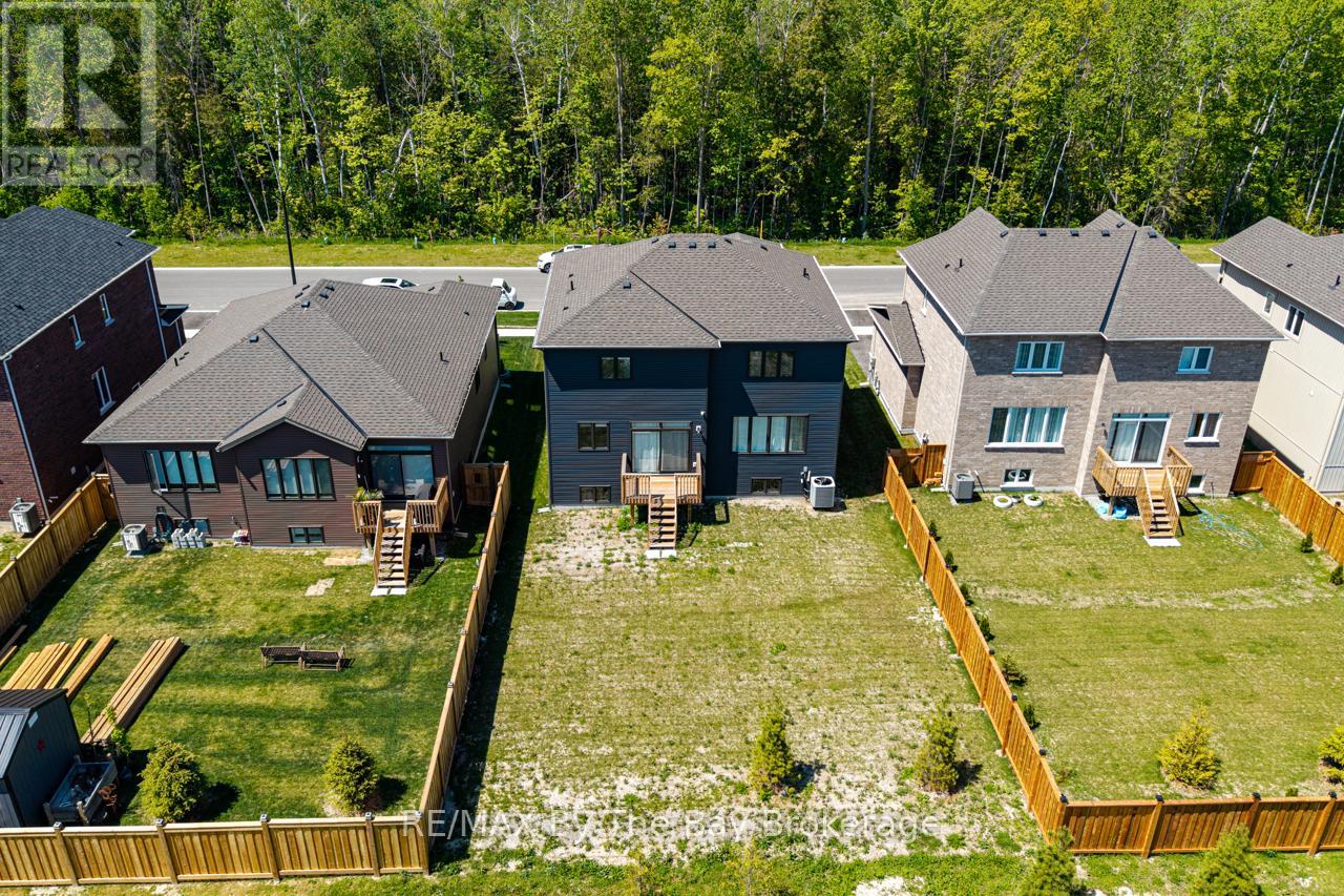 166 Mapleside Drive, Wasaga Beach, Ontario  L9Z 3A5 - Photo 37 - S13428074