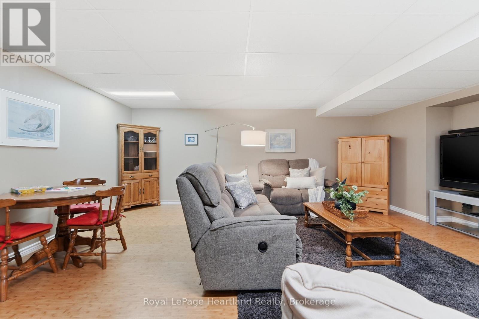 35095 Old River Road N, Bluewater, Ontario  N0M 1G0 - Photo 28 - X13428106