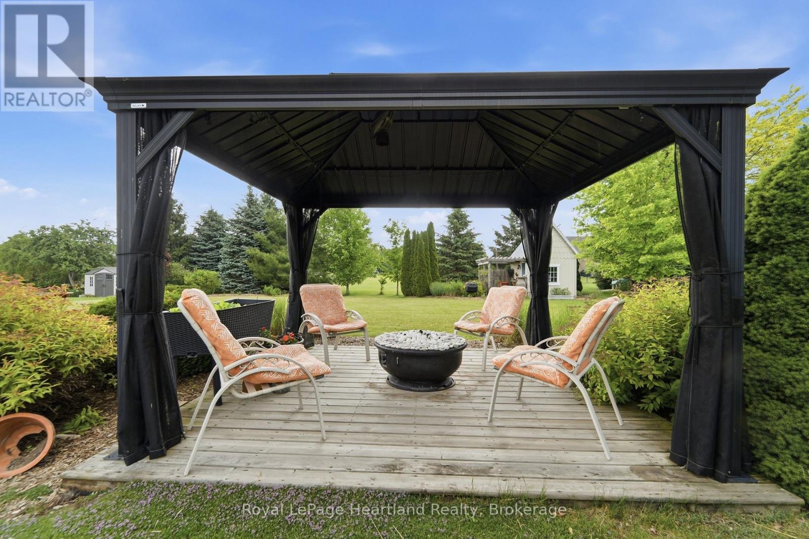35095 Old River Road N, Bluewater, Ontario  N0M 1G0 - Photo 39 - X13428106