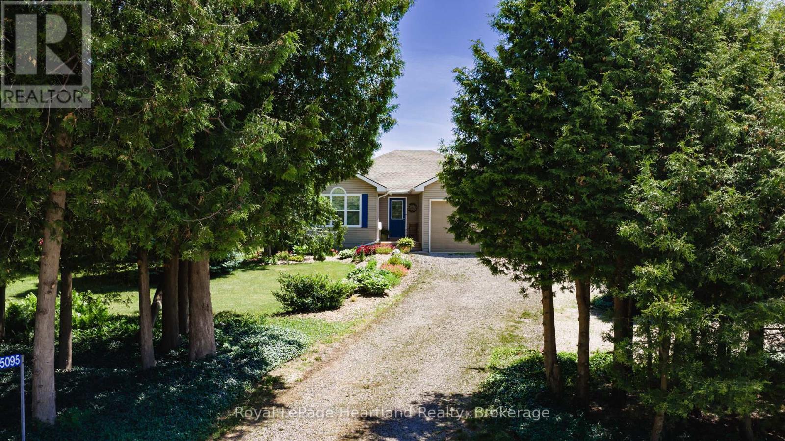 35095 Old River Road N, Bluewater, Ontario  N0M 1G0 - Photo 46 - X13428106