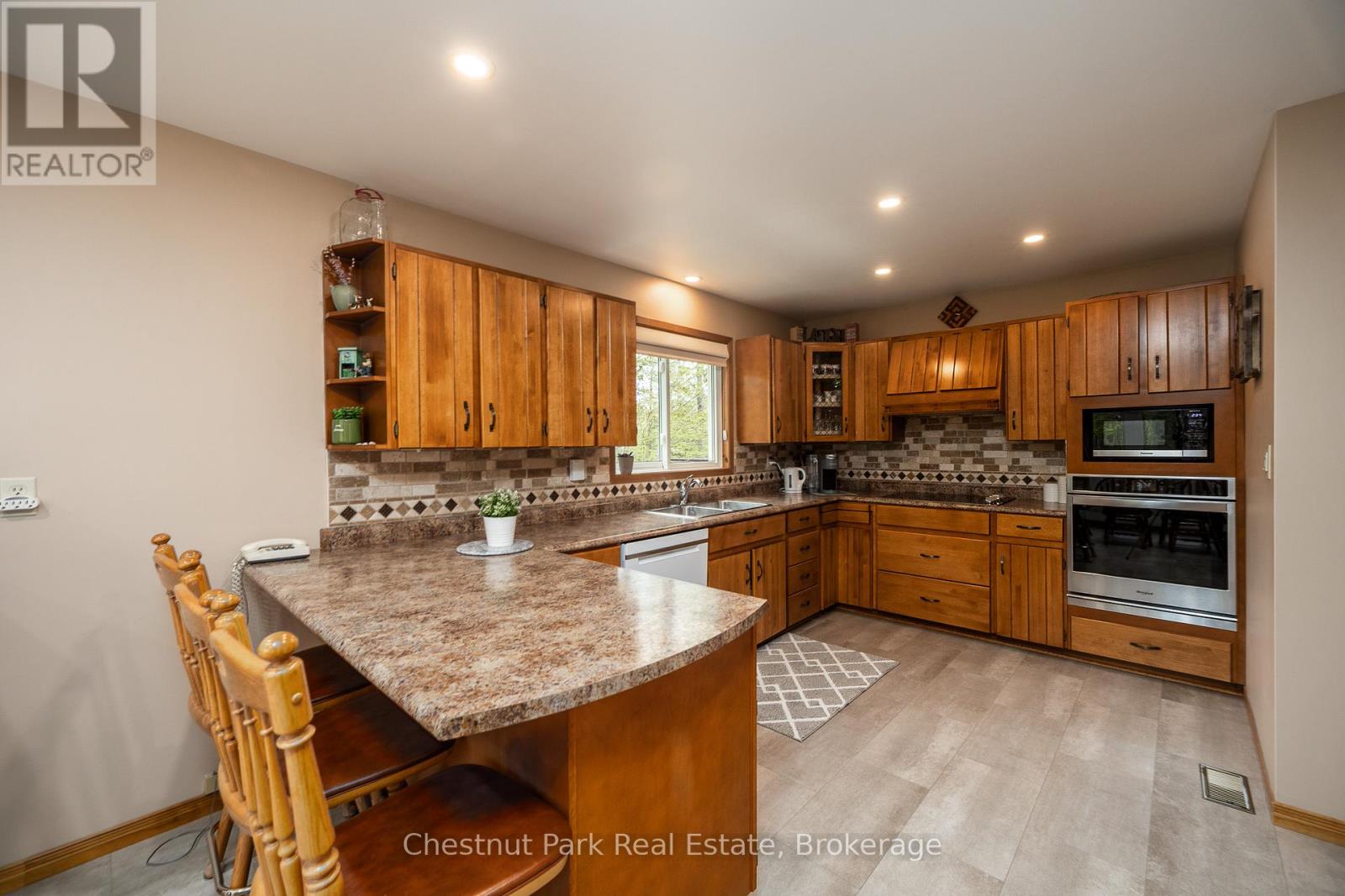64 Maple Golf Crescent, Northern Bruce Peninsula, Ontario  N0H 2R0 - Photo 17 - X13428146