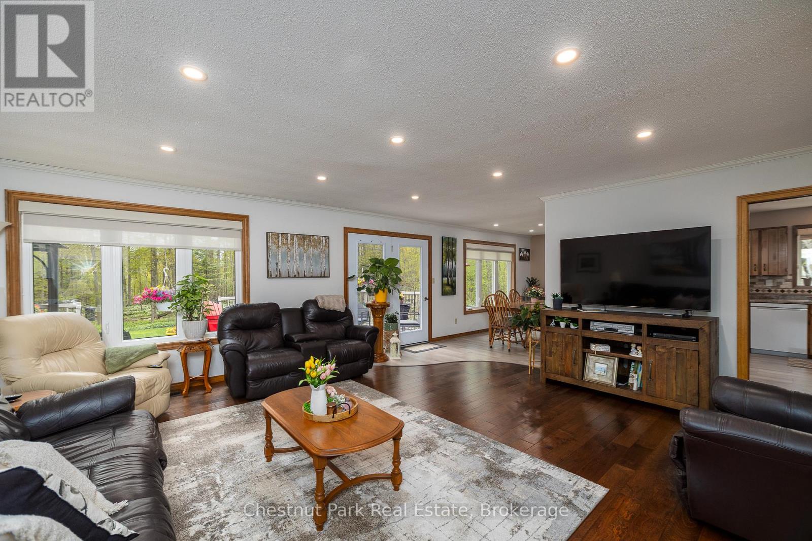 64 Maple Golf Crescent, Northern Bruce Peninsula, Ontario  N0H 2R0 - Photo 9 - X13428146