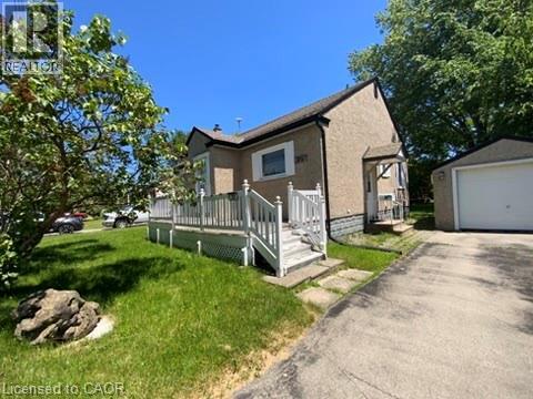288 First Avenue, Welland, Ontario  L3C 1Y8 - Photo 2 - 40838690