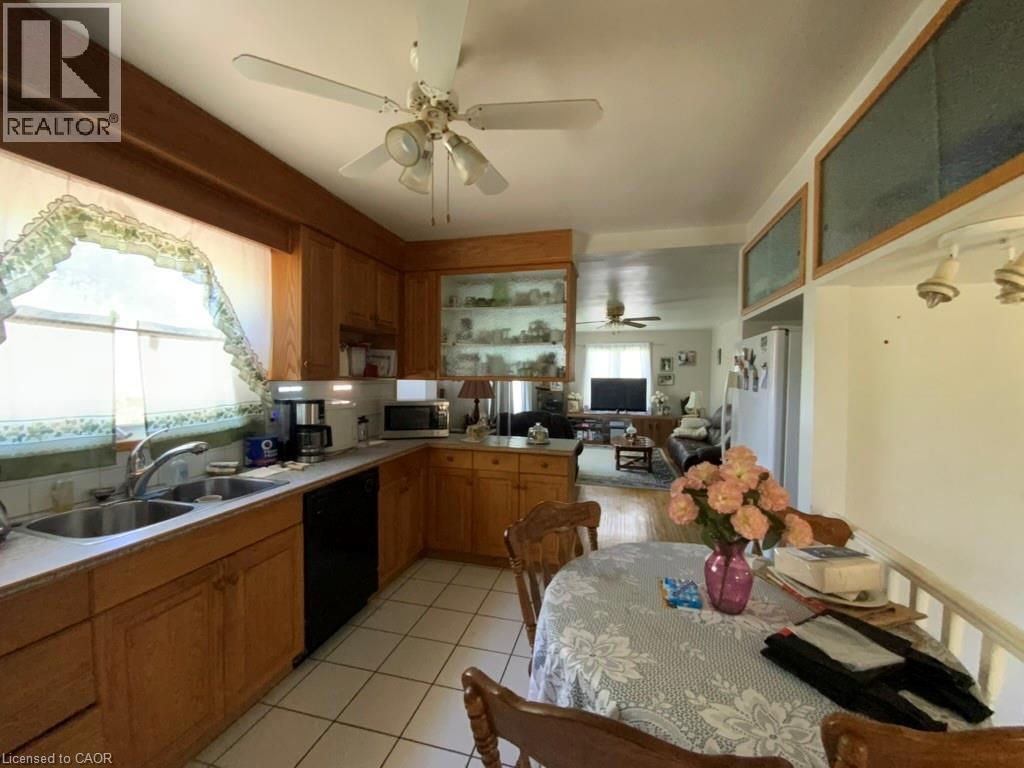 288 First Avenue, Welland, Ontario  L3C 1Y8 - Photo 8 - 40838690