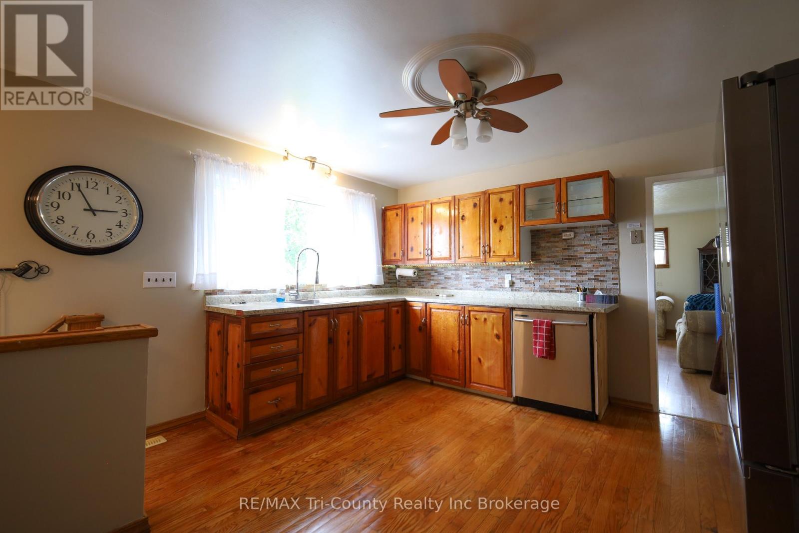 1360 Turkey Point Road, Norfolk, Ontario  N3Y 4X1 - Photo 5 - X13428524