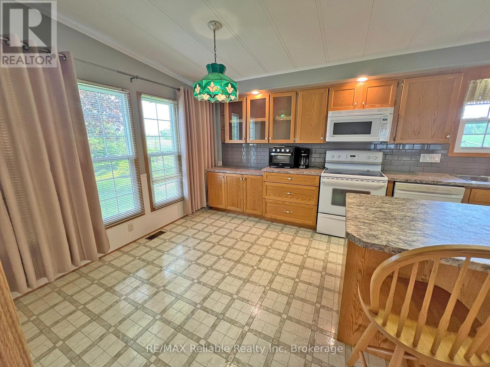 144 Sandbagger Crescent, Central Huron, Ontario  N0M 1G0 - Photo 10 - X13428474