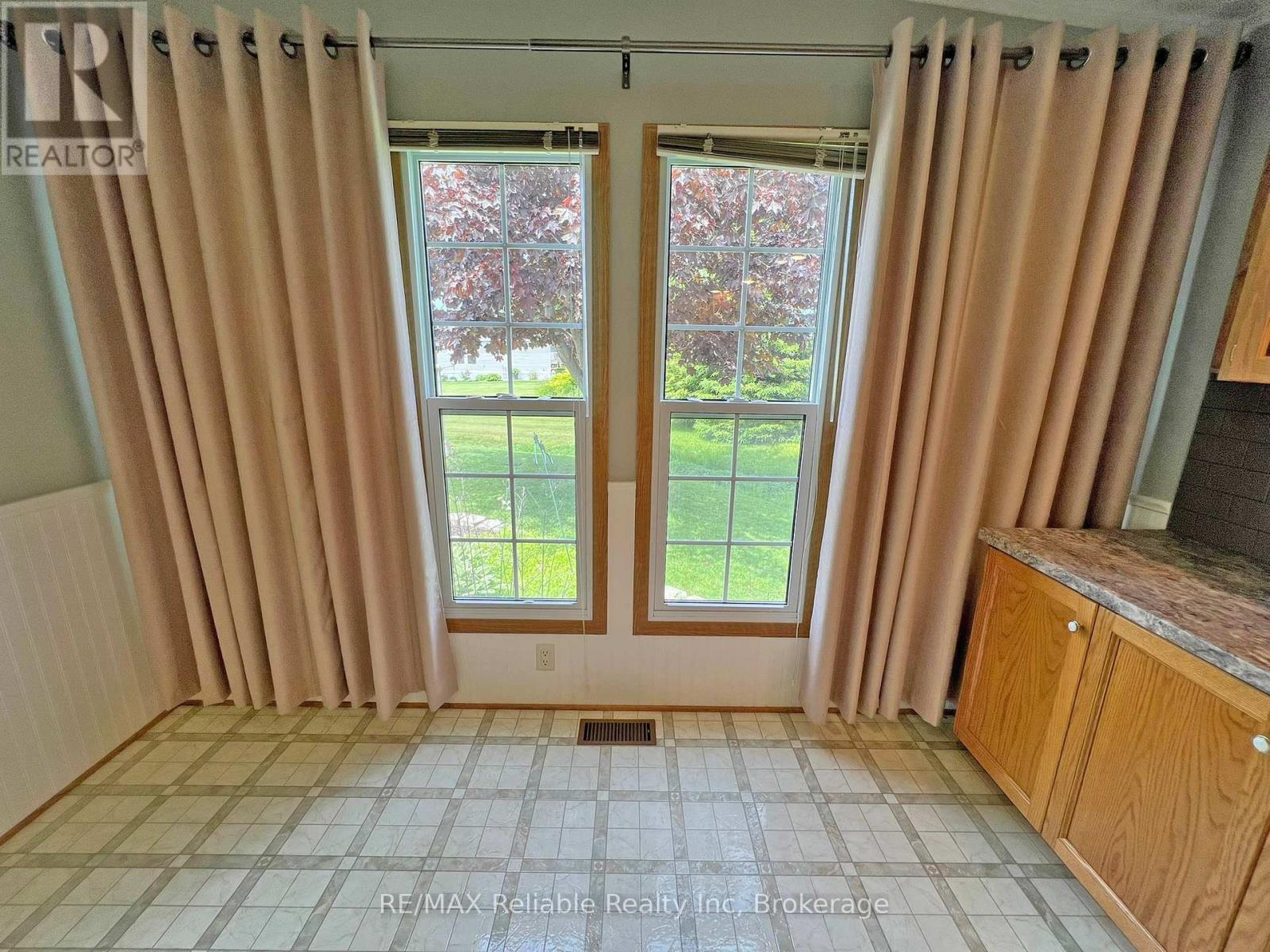 144 Sandbagger Crescent, Central Huron, Ontario  N0M 1G0 - Photo 11 - X13428474