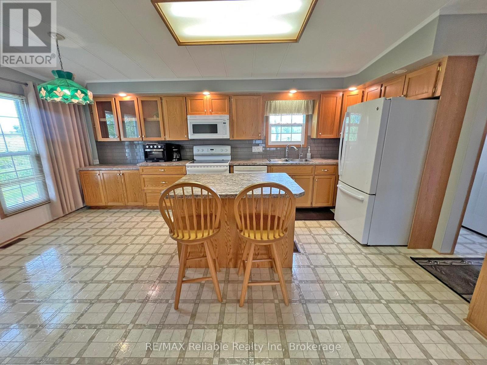 144 Sandbagger Crescent, Central Huron, Ontario  N0M 1G0 - Photo 12 - X13428474