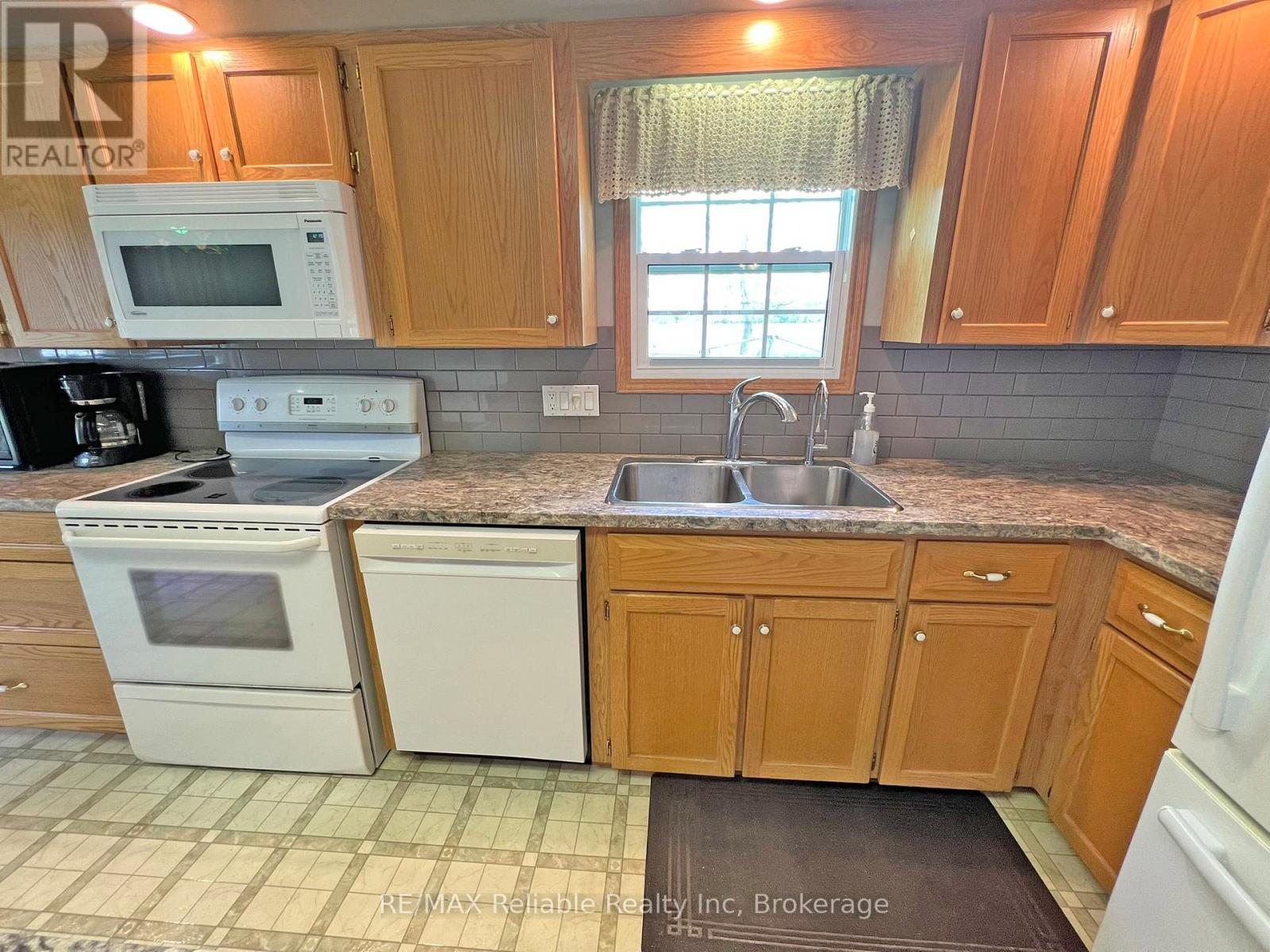144 Sandbagger Crescent, Central Huron, Ontario  N0M 1G0 - Photo 15 - X13428474