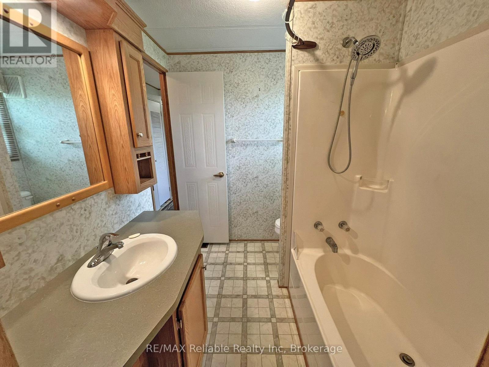 144 Sandbagger Crescent, Central Huron, Ontario  N0M 1G0 - Photo 20 - X13428474