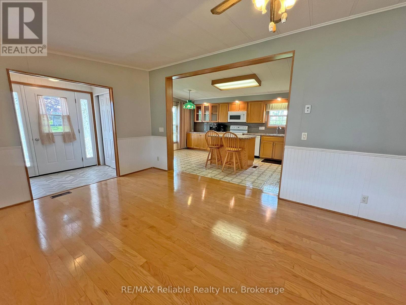 144 Sandbagger Crescent, Central Huron, Ontario  N0M 1G0 - Photo 5 - X13428474