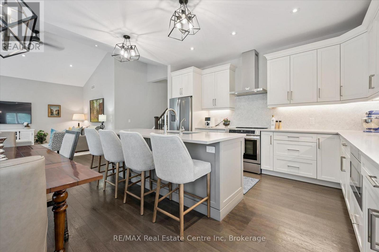 10 Craighead Drive, Centre Wellington, Ontario  N1M 2Z2 - Photo 5 - X13428556