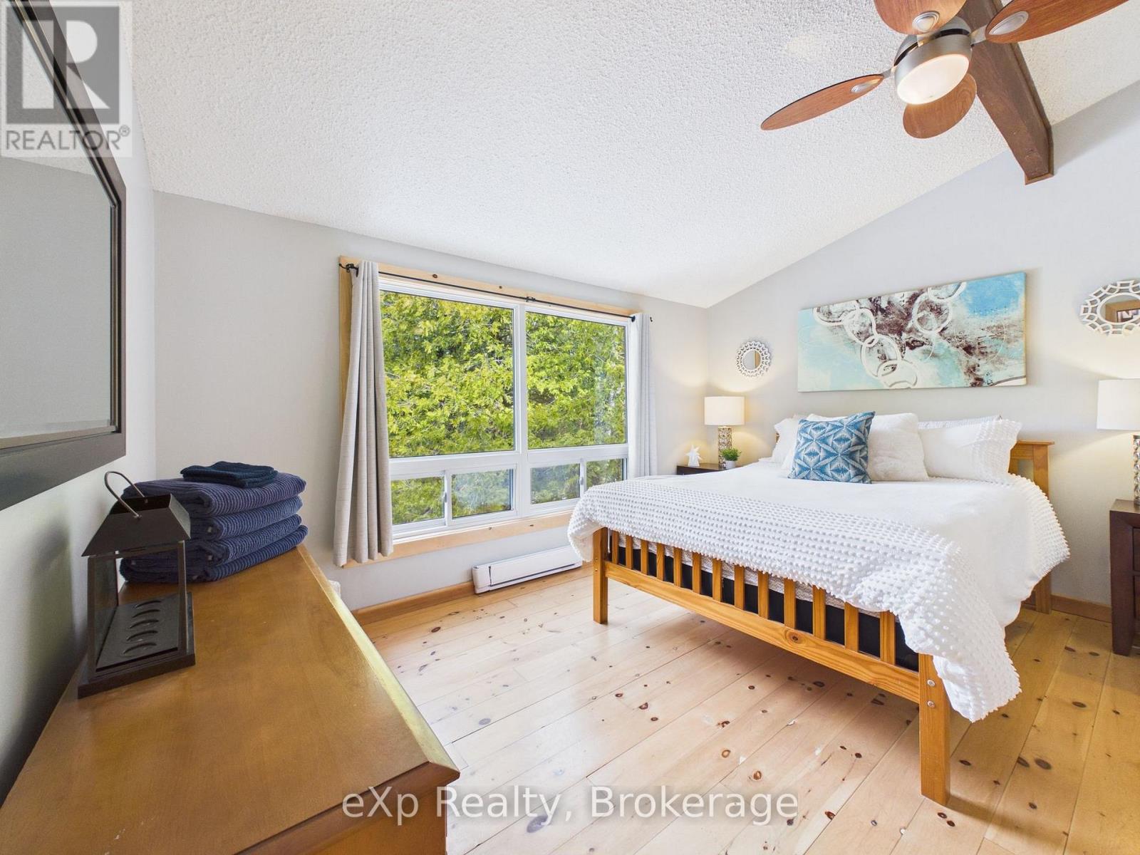 26 Elgin Street, Northern Bruce Peninsula, Ontario  N0H 2R0 - Photo 10 - X13428852