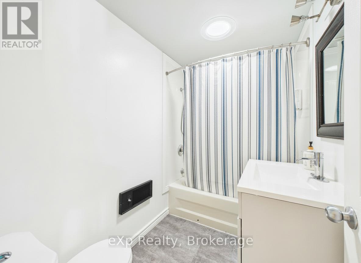 26 Elgin Street, Northern Bruce Peninsula, Ontario  N0H 2R0 - Photo 11 - X13428852