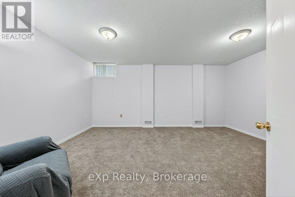 35 Roehampton Crescent, Guelph, Ontario  N1L 1M8 - Photo 32 - X13428952