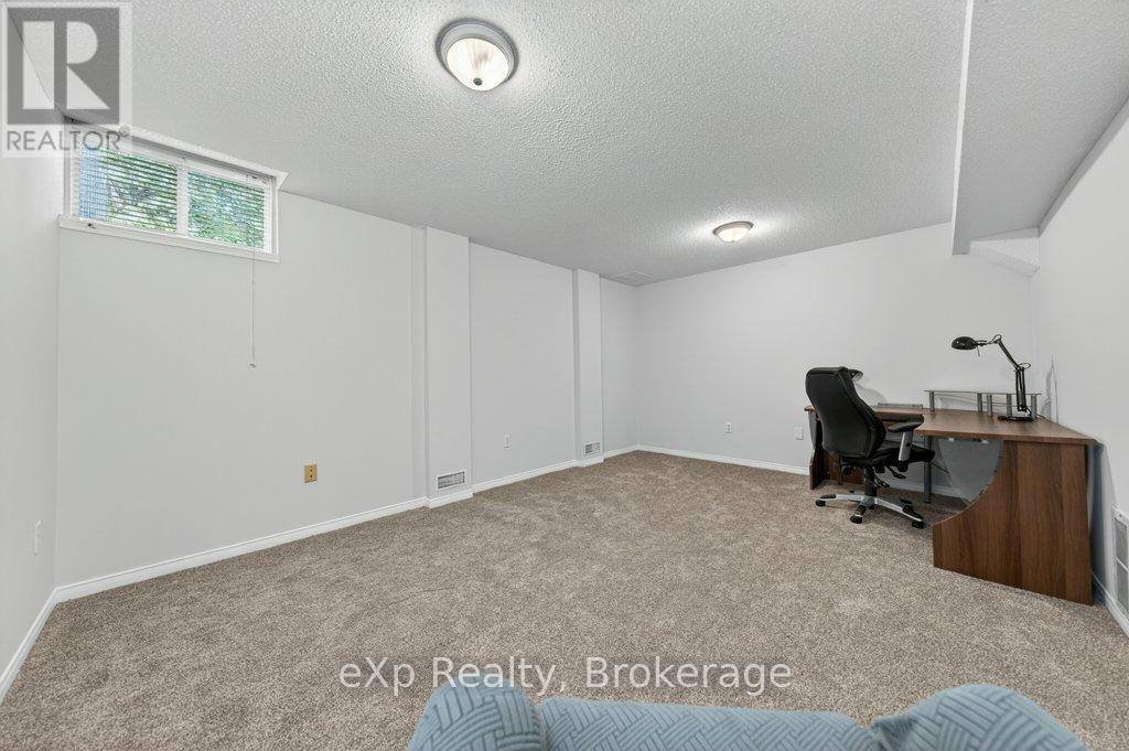 35 Roehampton Crescent, Guelph, Ontario  N1L 1M8 - Photo 33 - X13428952