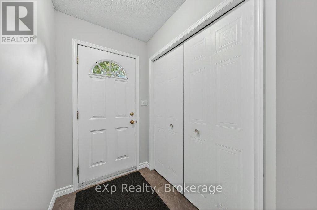 35 Roehampton Crescent, Guelph, Ontario  N1L 1M8 - Photo 4 - X13428952