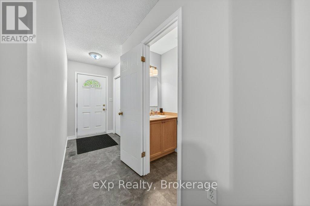 35 Roehampton Crescent, Guelph, Ontario  N1L 1M8 - Photo 6 - X13428952