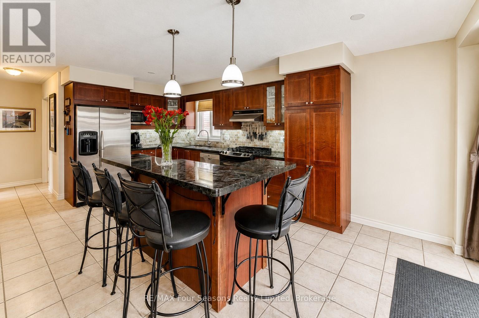 59 Highlands Crescent, Collingwood, Ontario  L9Y 5H3 - Photo 4 - S13429222