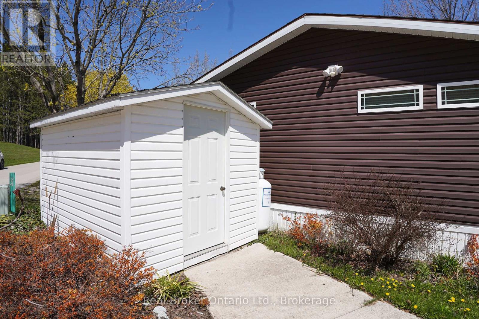 M24 - 13 Southline Avenue, Huron-Kinloss, Ontario  N2Z 2X5 - Photo 30 - X13429282