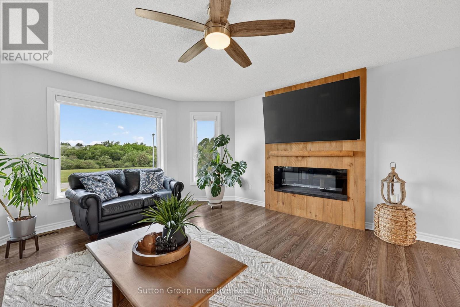 5 Marl Creek Drive, Springwater, Ontario  L0L 2K0 - Photo 8 - S13429384