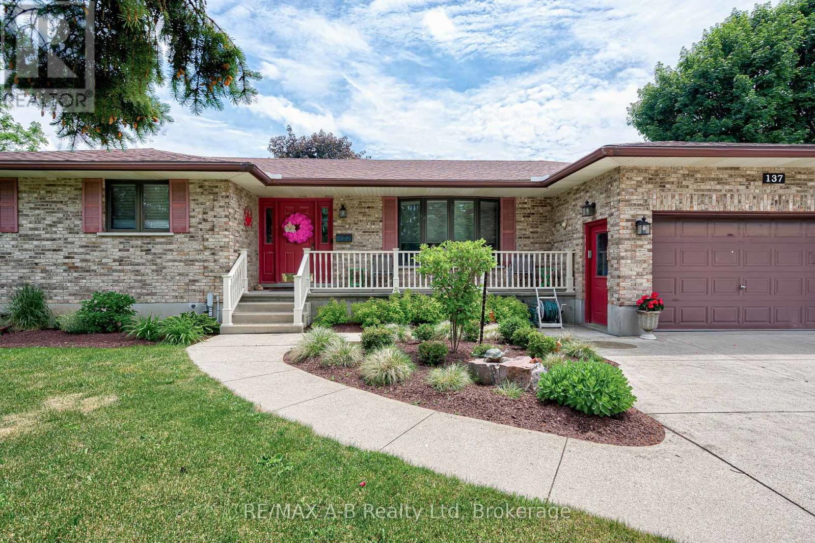 137 Mitchell Court, West Perth, Ontario  N0K 1N0 - Photo 4 - X13429514