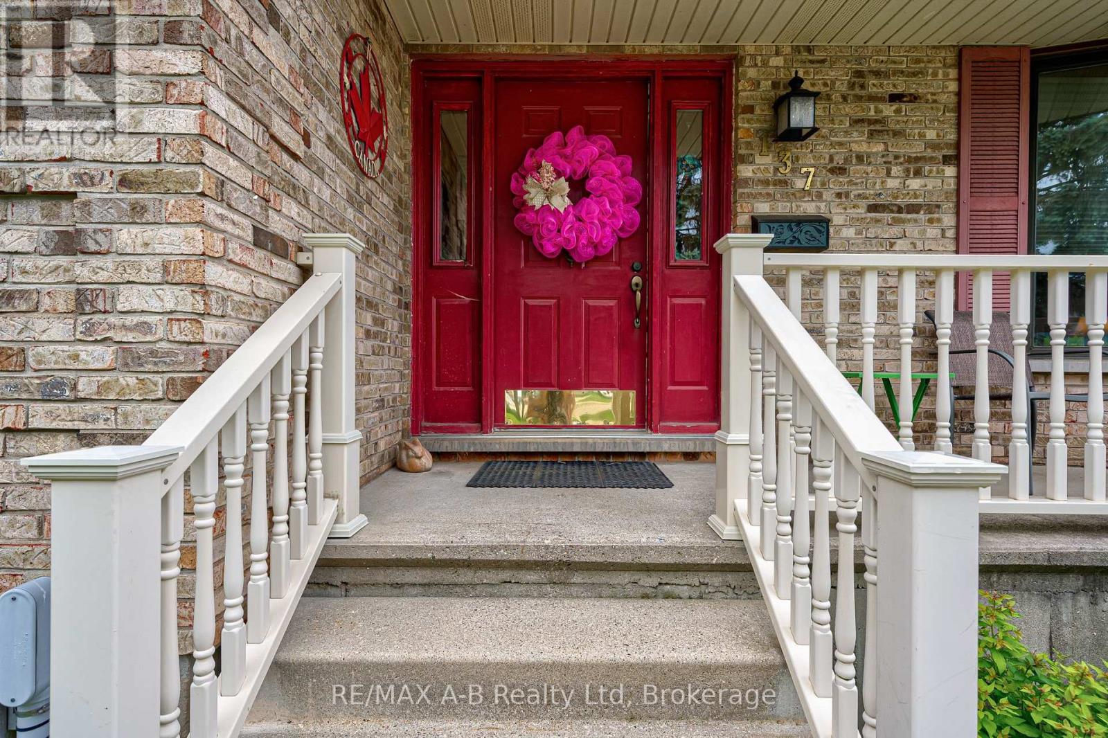 137 Mitchell Court, West Perth, Ontario  N0K 1N0 - Photo 5 - X13429514