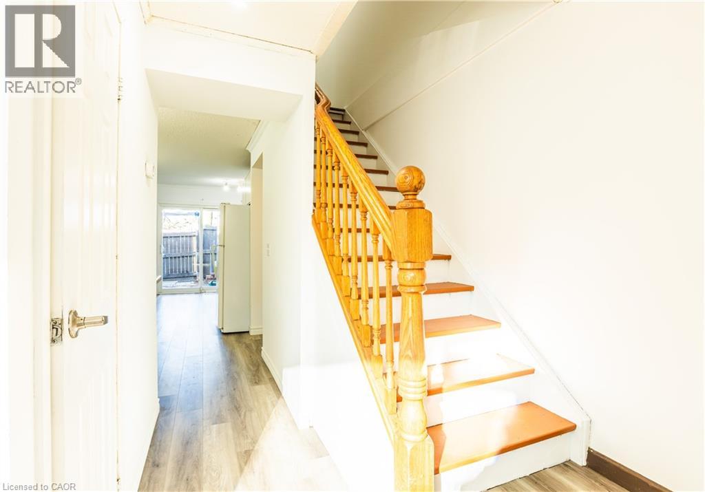 121 University Avenue E Unit# 102, Waterloo, Ontario  N2J 4J1 - Photo 2 - 40838839