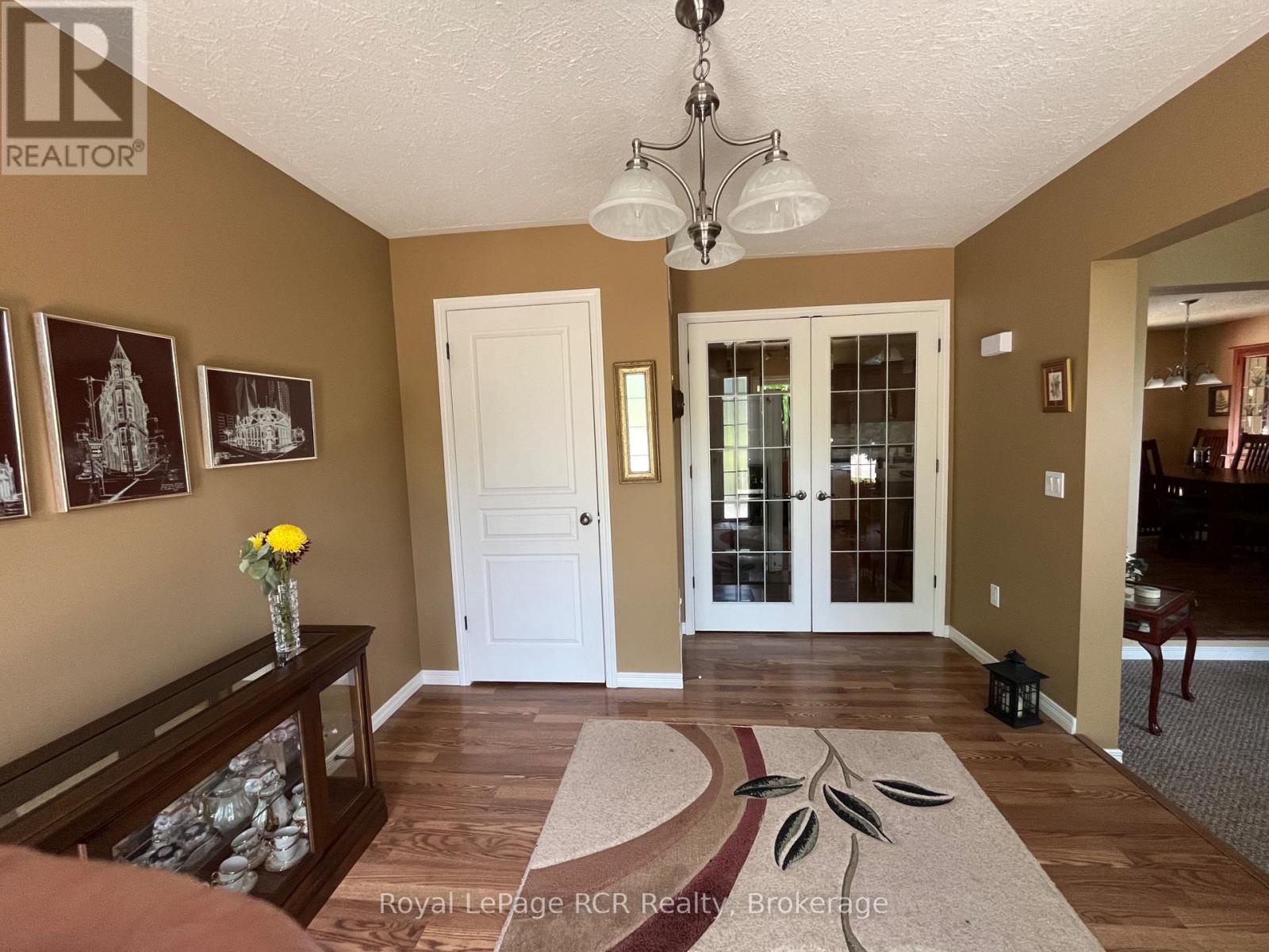 14 Frederick Street, South Bruce Peninsula, Ontario  N0H 2G0 - Photo 18 - X13429800