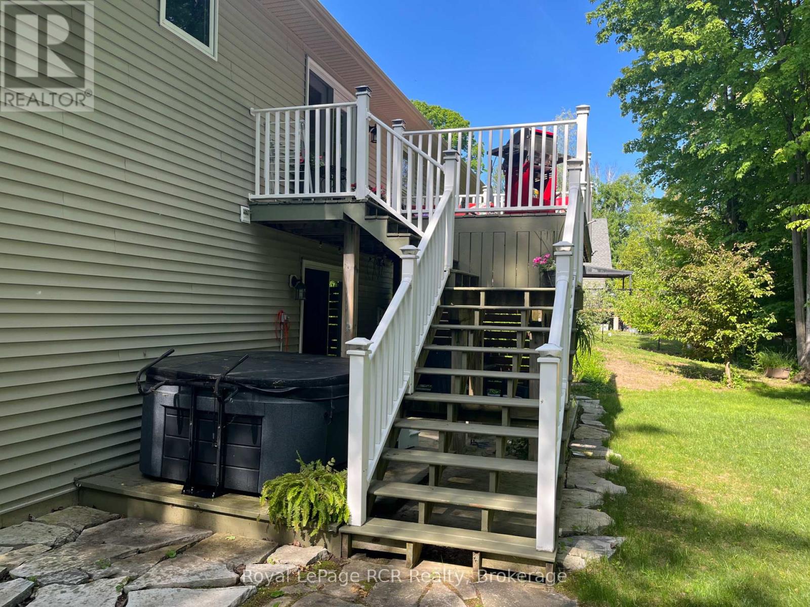 14 Frederick Street, South Bruce Peninsula, Ontario  N0H 2G0 - Photo 8 - X13429800