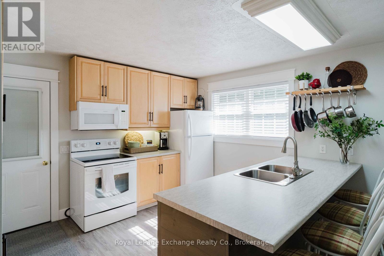 719 York Avenue N, South Bruce Peninsula, Ontario  N0H 2G0 - Photo 28 - X13429908