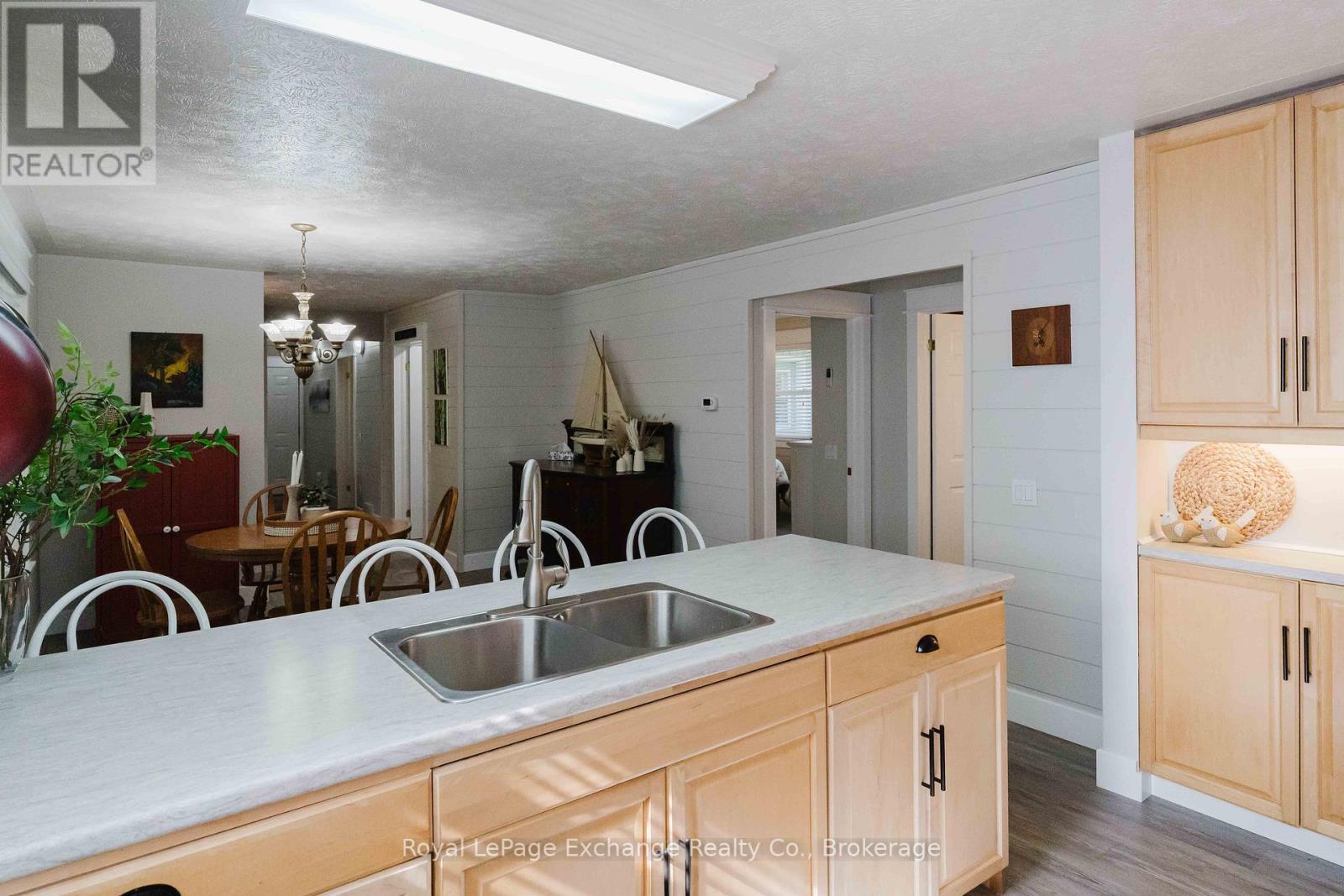 719 York Avenue N, South Bruce Peninsula, Ontario  N0H 2G0 - Photo 30 - X13429908