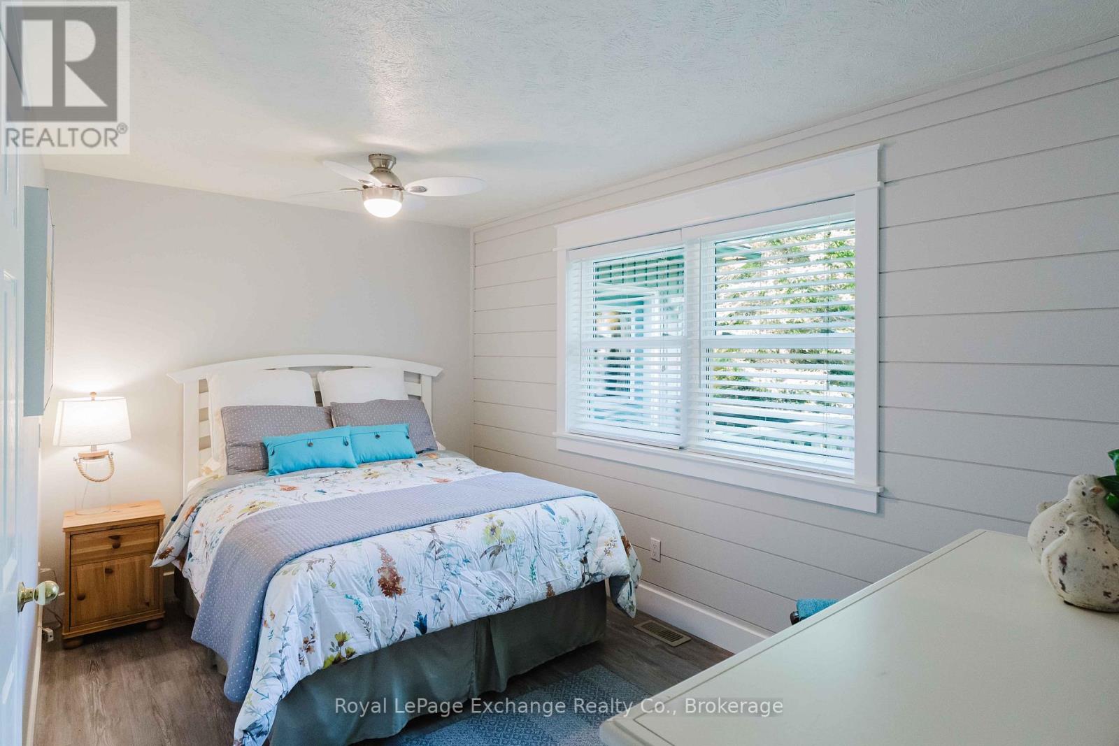 719 York Avenue N, South Bruce Peninsula, Ontario  N0H 2G0 - Photo 31 - X13429908
