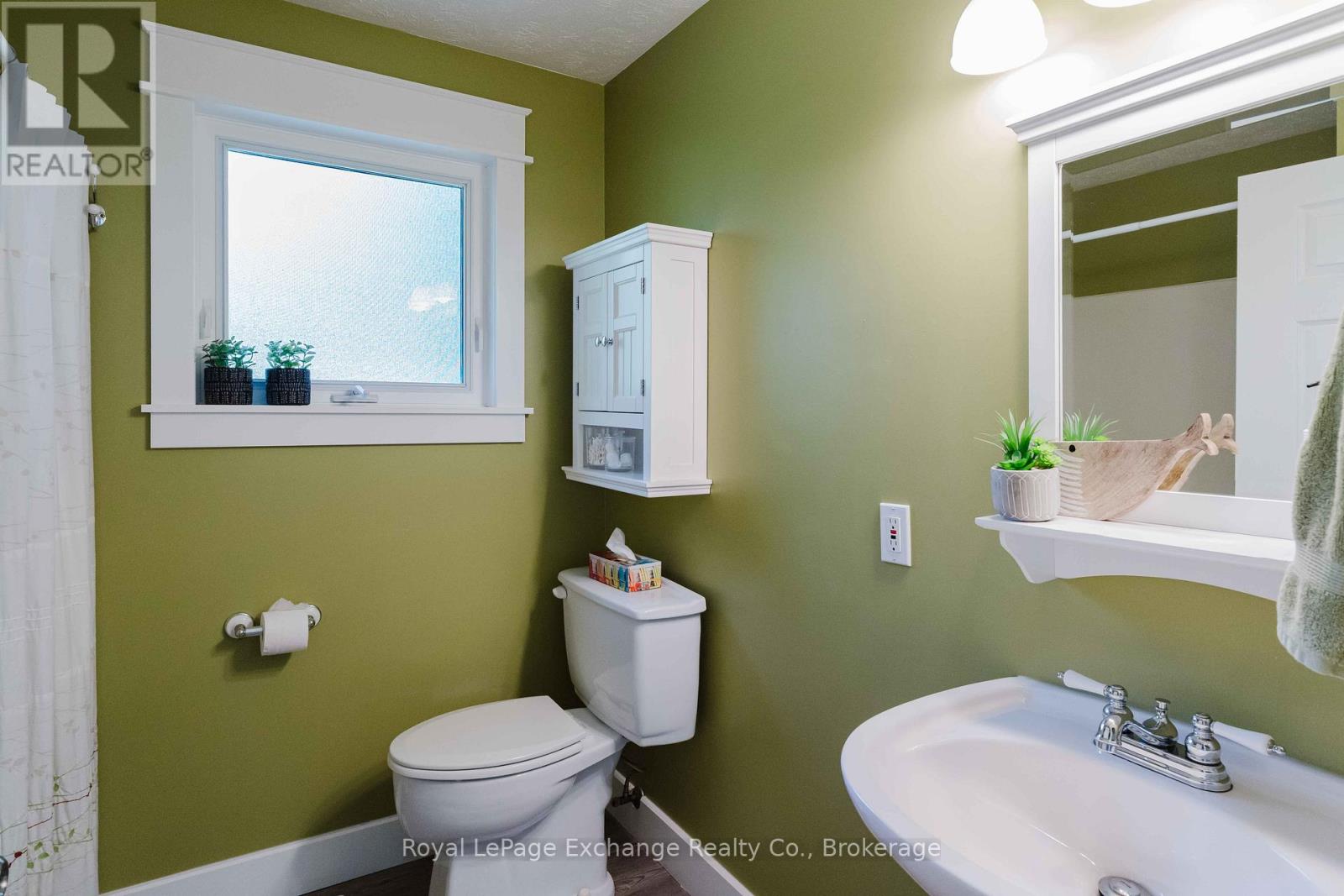 719 York Avenue N, South Bruce Peninsula, Ontario  N0H 2G0 - Photo 33 - X13429908