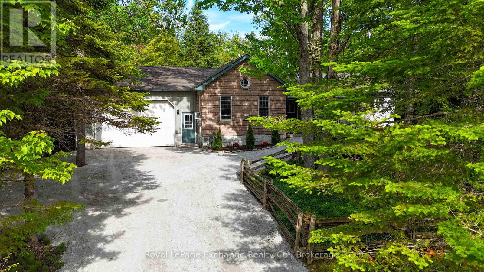719 York Avenue N, South Bruce Peninsula, Ontario  N0H 2G0 - Photo 6 - X13429908