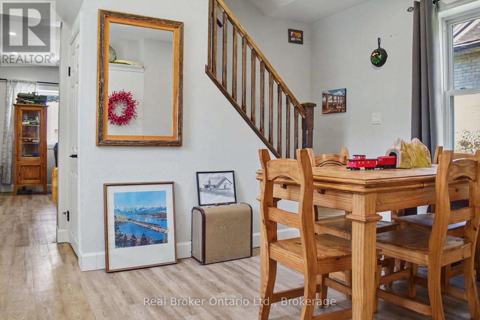 523 Mill Street, West Grey, Ontario  N0G 2M0 - Photo 13 - X13429966