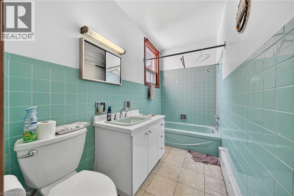16 Mulberry Street, Hamilton, Ontario  L8R 2C5 - Photo 11 - 40838469