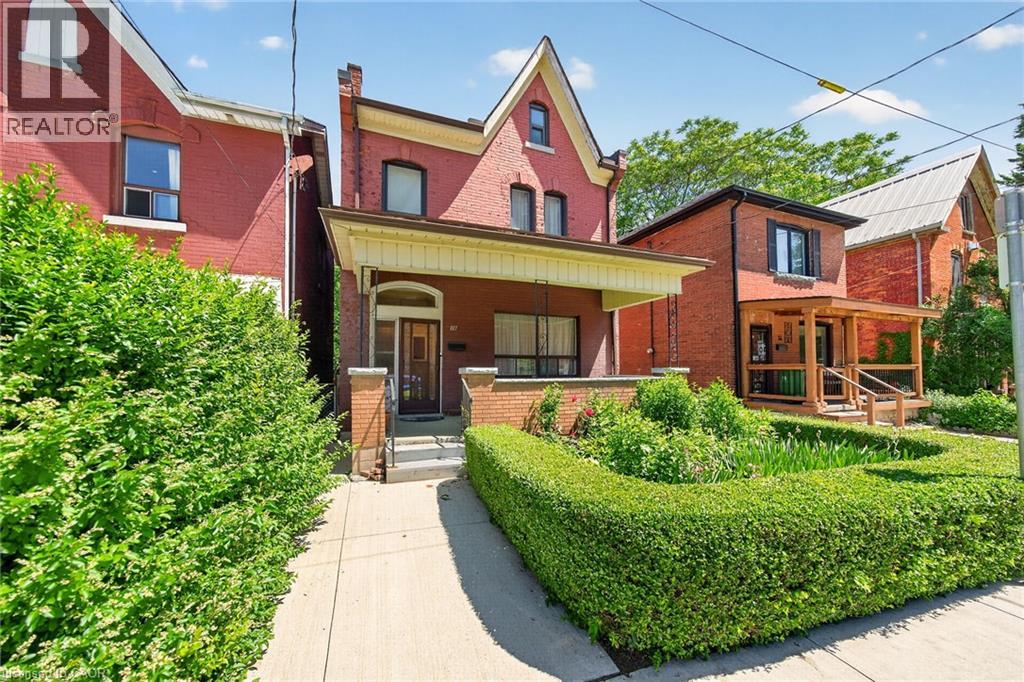 16 Mulberry Street, Hamilton, Ontario  L8R 2C5 - Photo 2 - 40838469