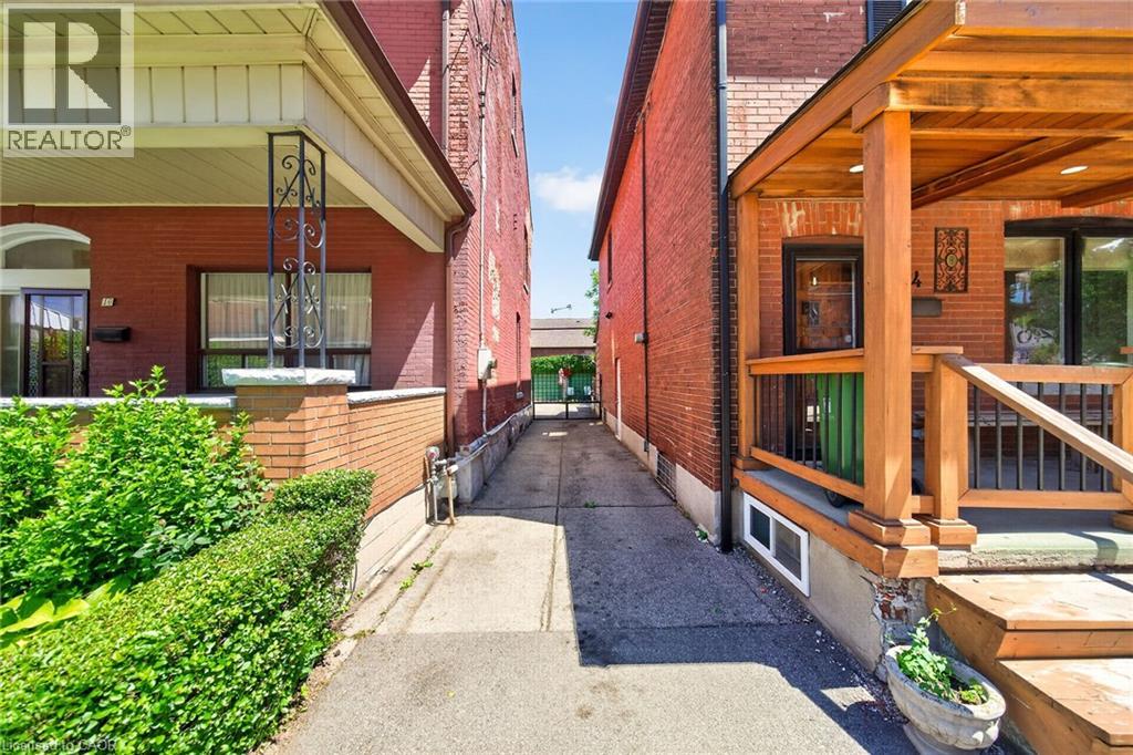 16 Mulberry Street, Hamilton, Ontario  L8R 2C5 - Photo 5 - 40838469