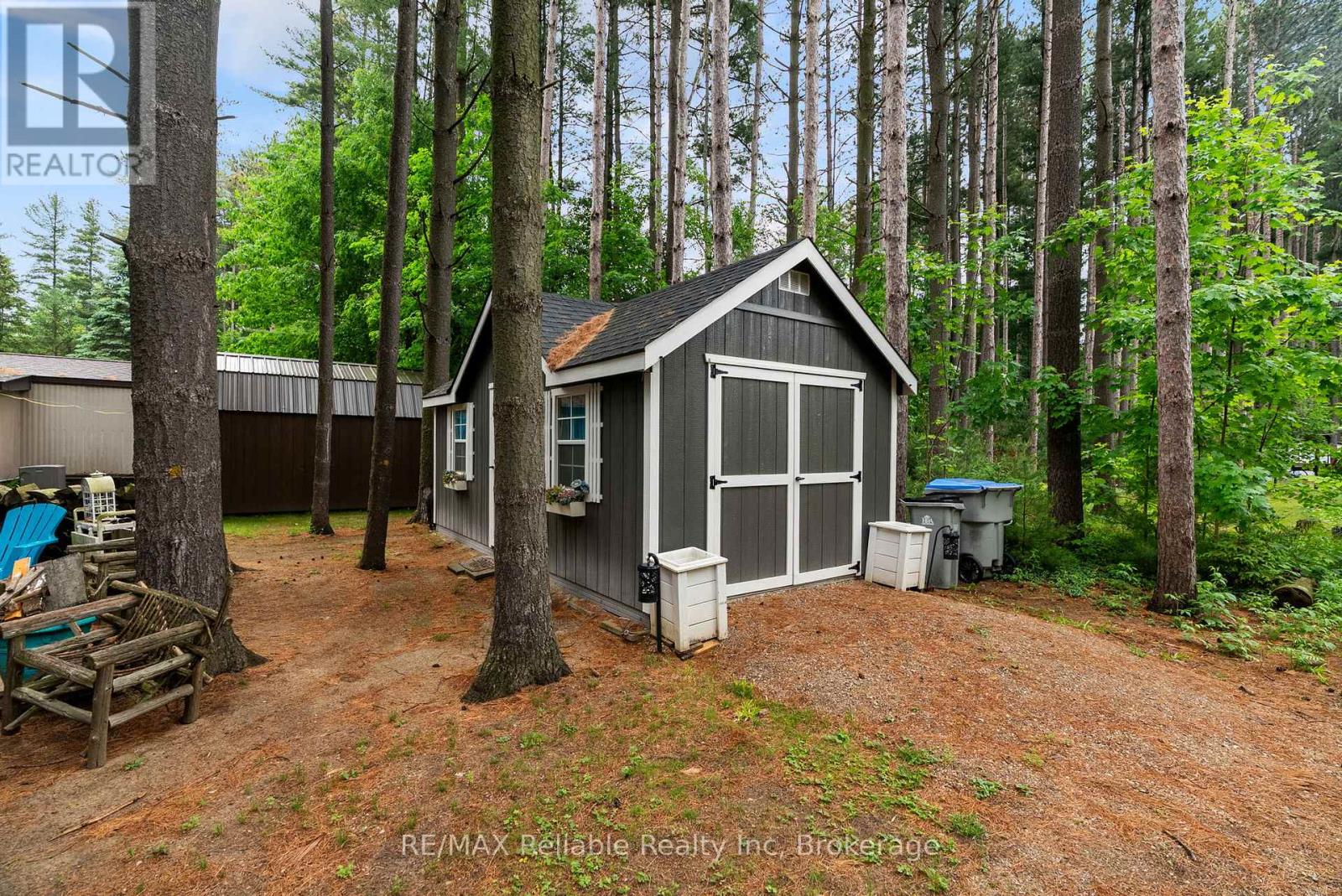401 Sugar Maple Drive, Central Huron, Ontario  N0M 1G0 - Photo 33 - X13430056