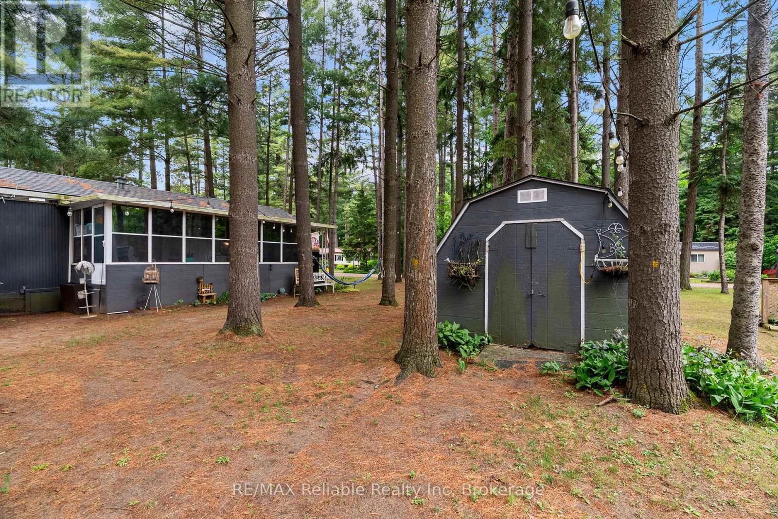 401 Sugar Maple Drive, Central Huron, Ontario  N0M 1G0 - Photo 37 - X13430056