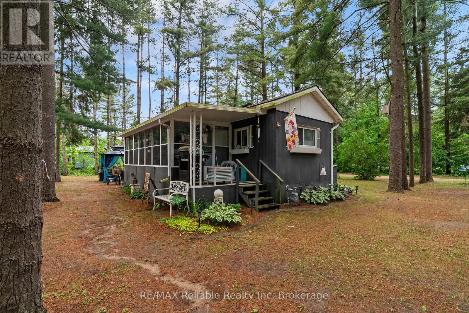 401 Sugar Maple Drive, Central Huron, Ontario  N0M 1G0 - Photo 39 - X13430056