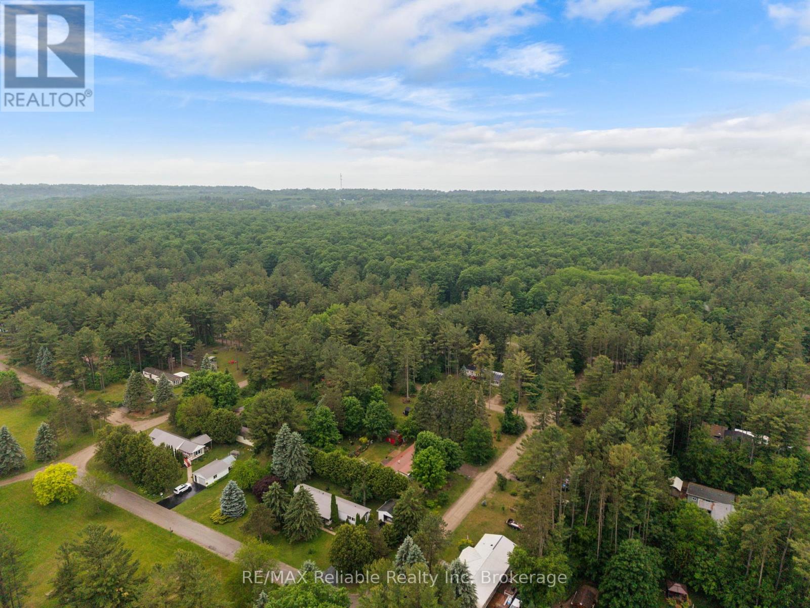 401 Sugar Maple Drive, Central Huron, Ontario  N0M 1G0 - Photo 45 - X13430056