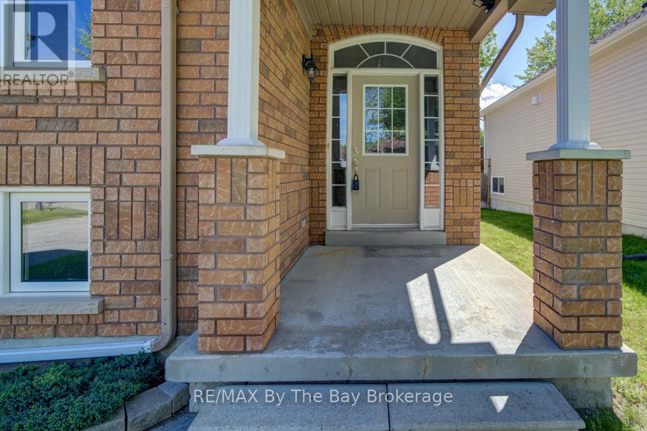 65 Rose Valley Way, Wasaga Beach, Ontario  L9Z 3C4 - Photo 3 - S13430140
