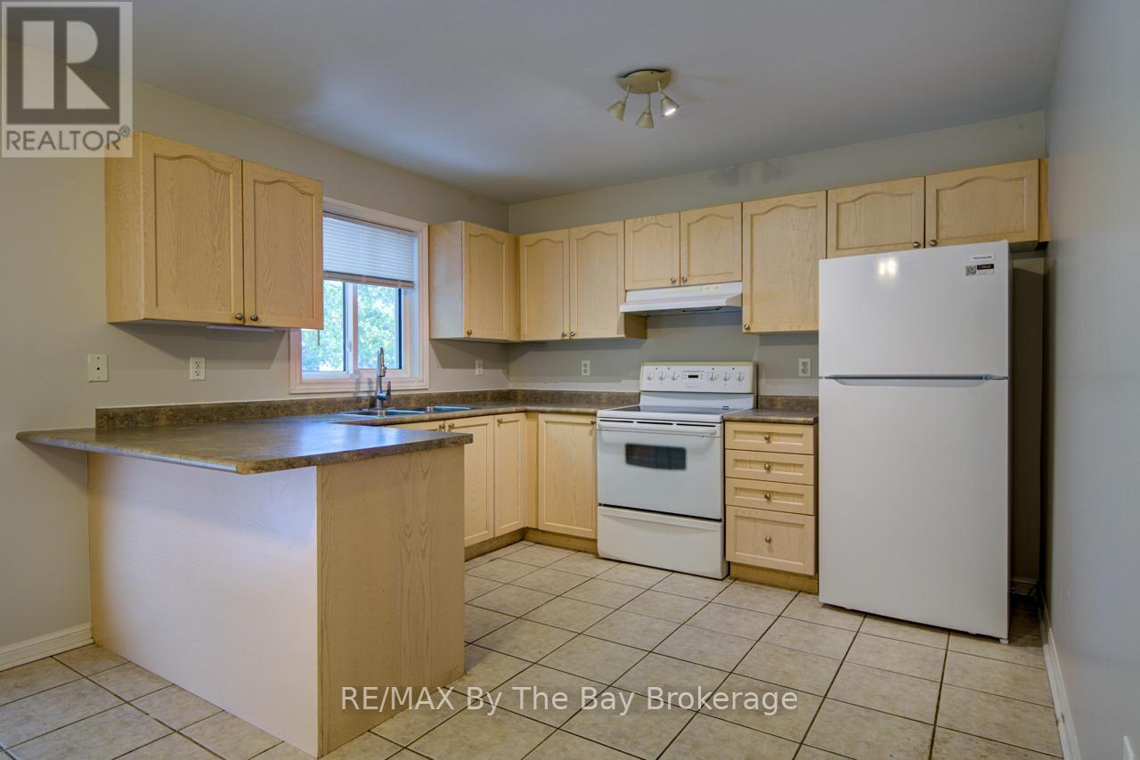 65 Rose Valley Way, Wasaga Beach, Ontario  L9Z 3C4 - Photo 8 - S13430140