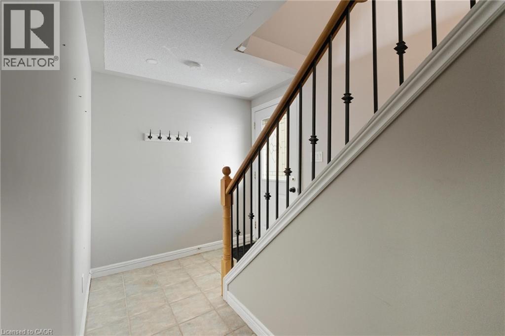 100 Beddoe Drive Unit# 25, Hamilton, Ontario  L8P 4Z2 - Photo 5 - 40838827