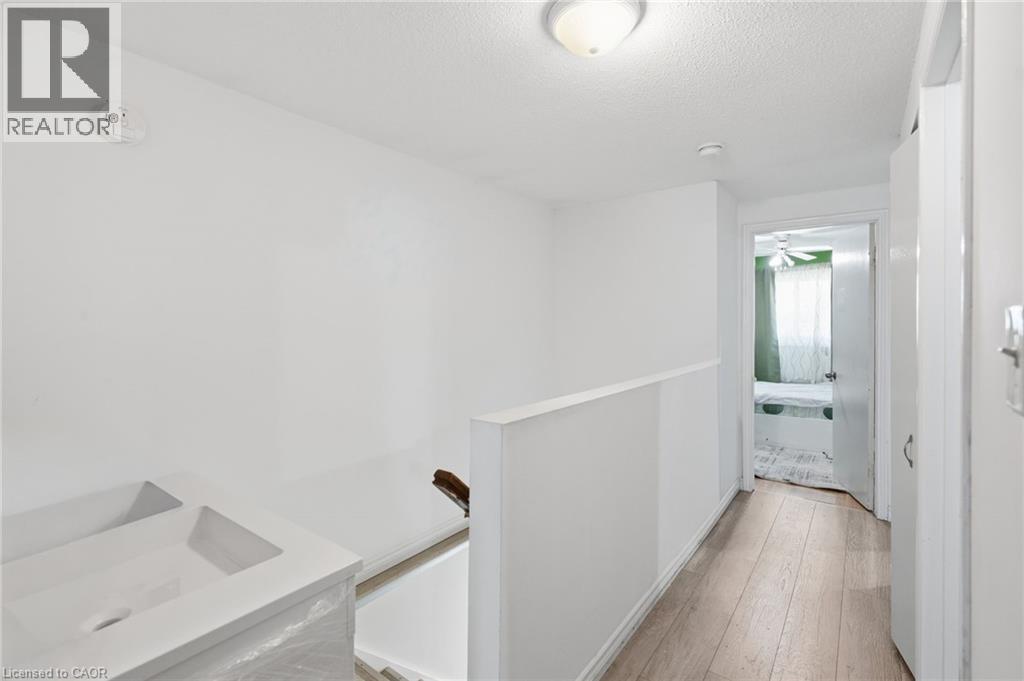 126 Dinison Crescent, Kitchener, Ontario  N2E 2V2 - Photo 16 - 40837813