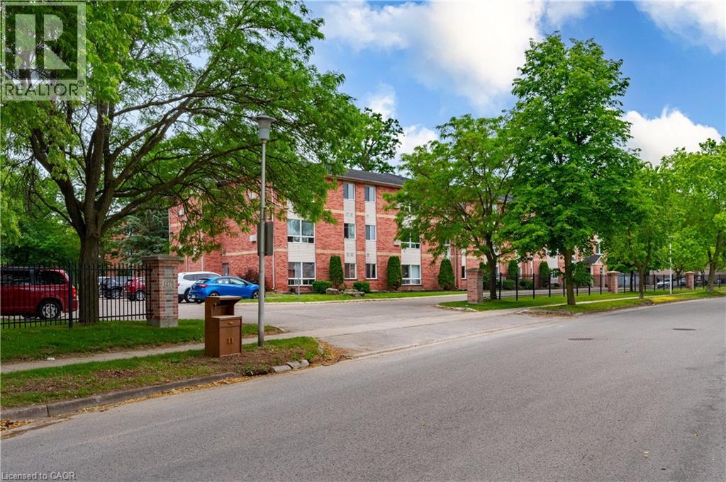1275 Bentley Drive Unit# 106, London, Ontario  N5V 4M4 - Photo 44 - 40835854